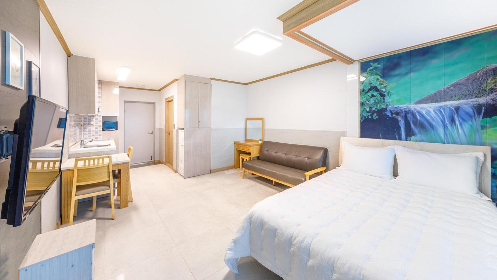 Sokcho Bird Island Pension Room photo